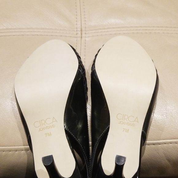 NEW Circa Joan and David pewter patent leather. - Picture 5 of 6
